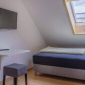 Entspannen Sie in unseren komfortablen Gästezimmern im Hohenthanner Brauereigasthof